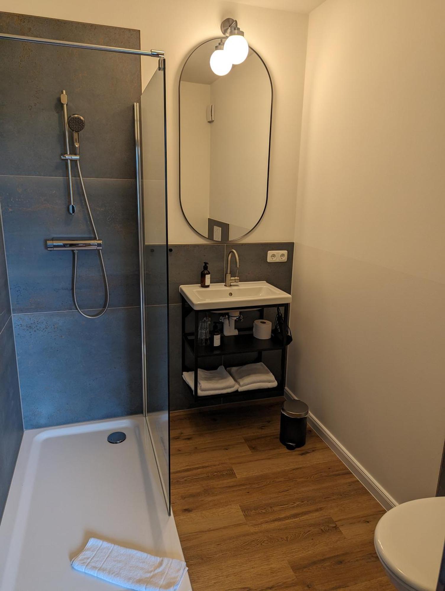 Paga - Parkgaststaette Hotel Ehrenburg Bagian luar foto