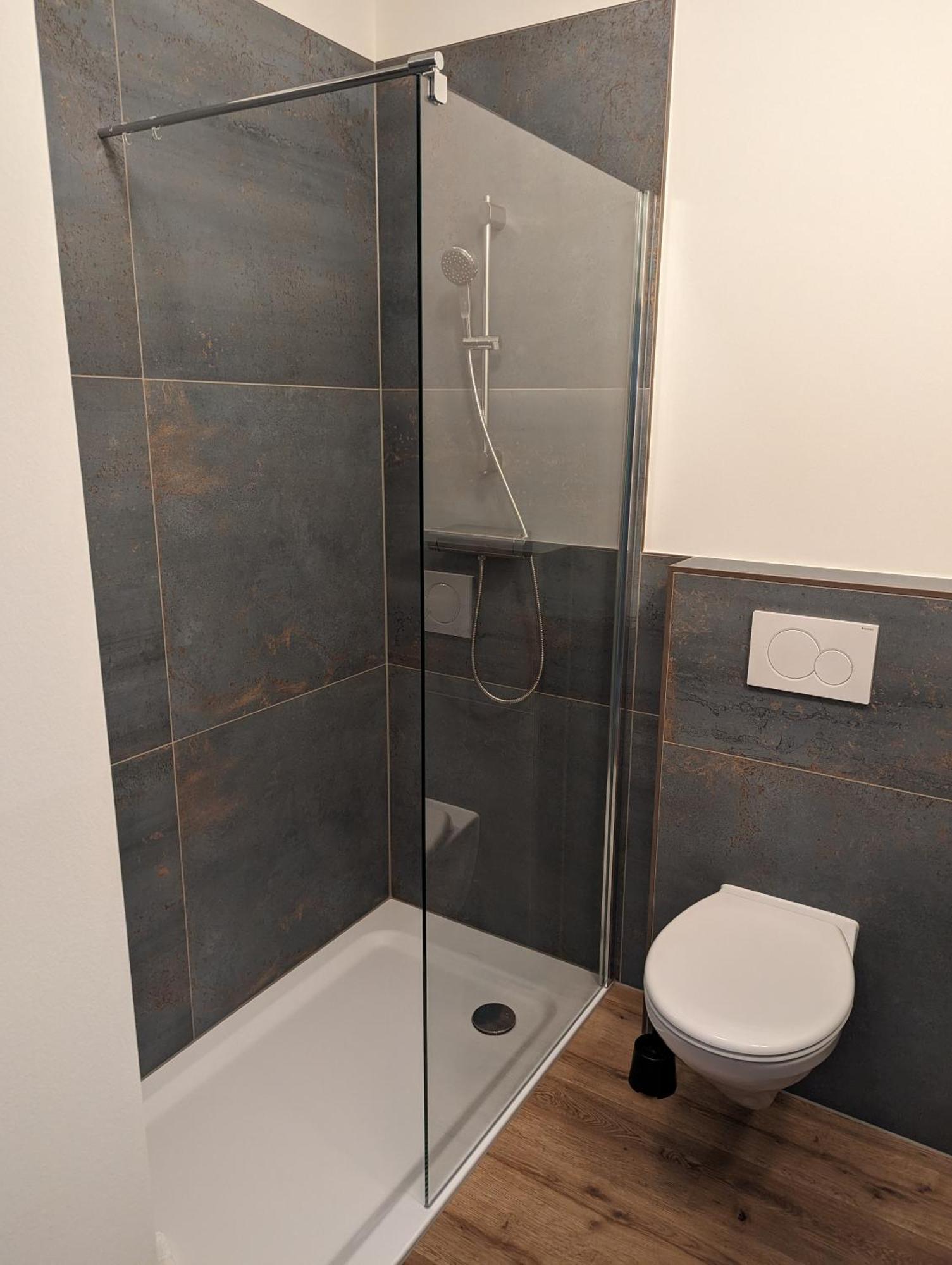 Paga - Parkgaststaette Hotel Ehrenburg Bagian luar foto